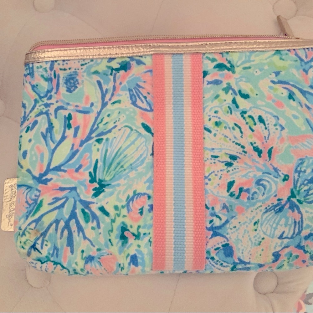 Lilly pulitzer Floral Print Clutch  makeup bag with Gold Accents used good shape